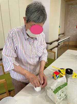 銀寶長照社團法人私立後龍住宿長照機構-種綠豆