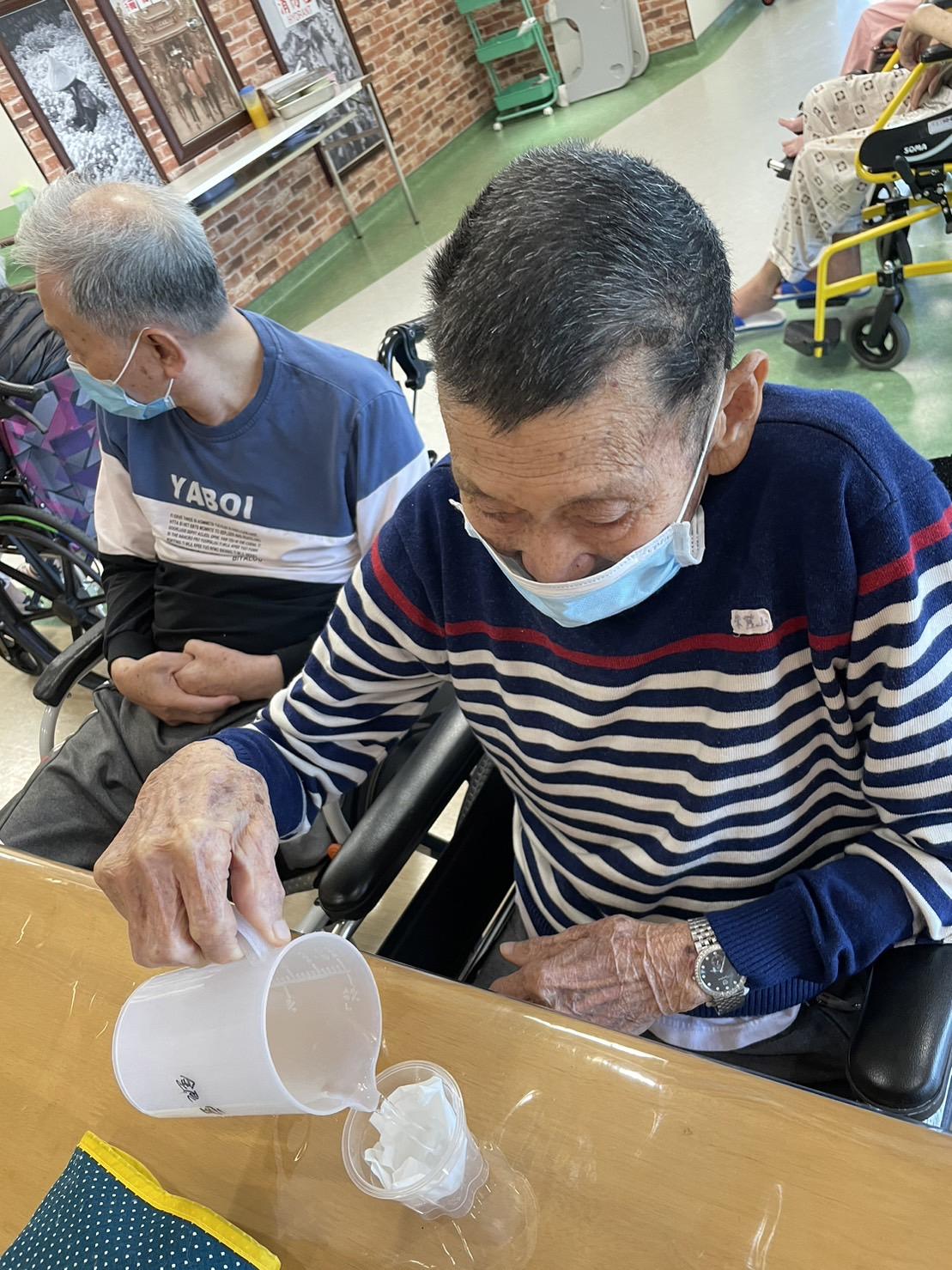 銀寶長照社團法人私立後龍住宿長照機構-種綠豆